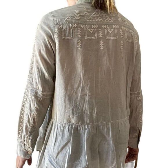 Johnny Was 3J Workshop Sage Green Floral Embroidered Button Down Blouse Sz M - Picture 9 of 10
